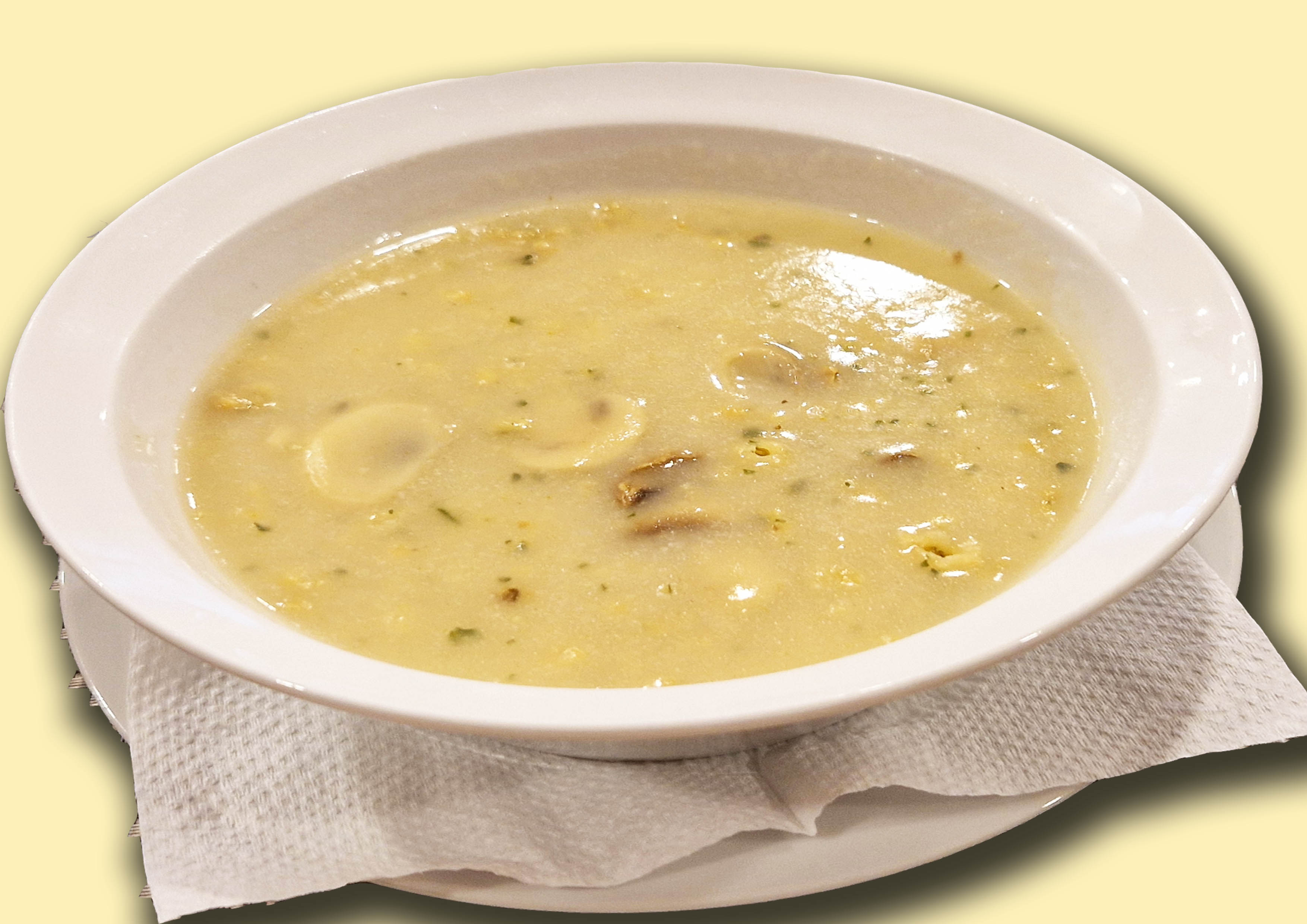 Gombakrémleves (A, C, J) - Pilzcremesuppe (A, C, J) - Cream of mushroom soup (A, C, J)